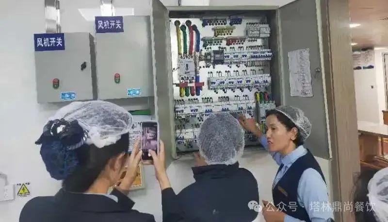 塔林鼎尚餐飲烏市二分公司建行項目部：參觀交流促提升，學(xué)習(xí)互補共發(fā)展